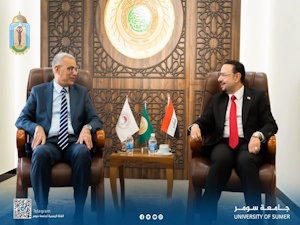 رئيس جامعة سومر يزور الجامعة المستنصرية ويبحث مع رئيسها آفاق التعاون العلمي والأكاديمي ويشارك خريجيه